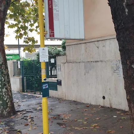 דירה Bilocale In Via Algajola לידו די אוסטיה