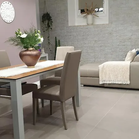 Bilocale In Via Algajola